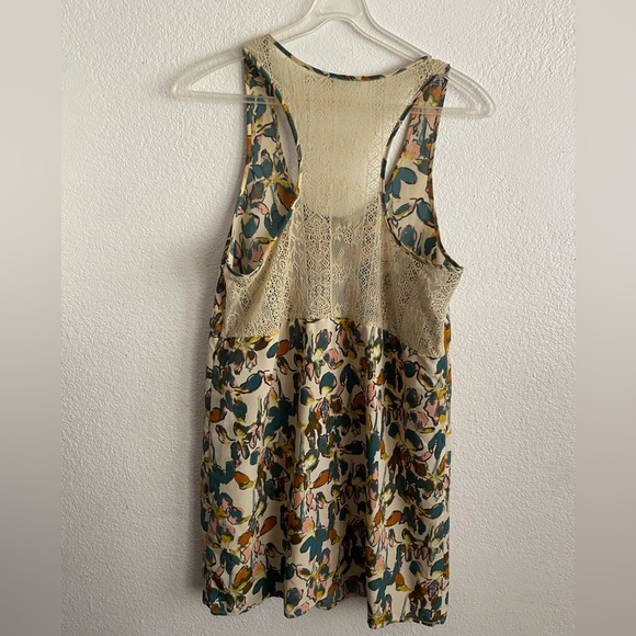 💥Kimchi Blue Floral Watercolor Print Back Lace Detail Women Dress M - Picture 4 of 10